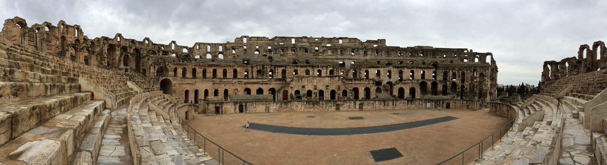 Anfiteatro romano en El Jem #Tunez ¡esto es maravilloso! 🙌🏻