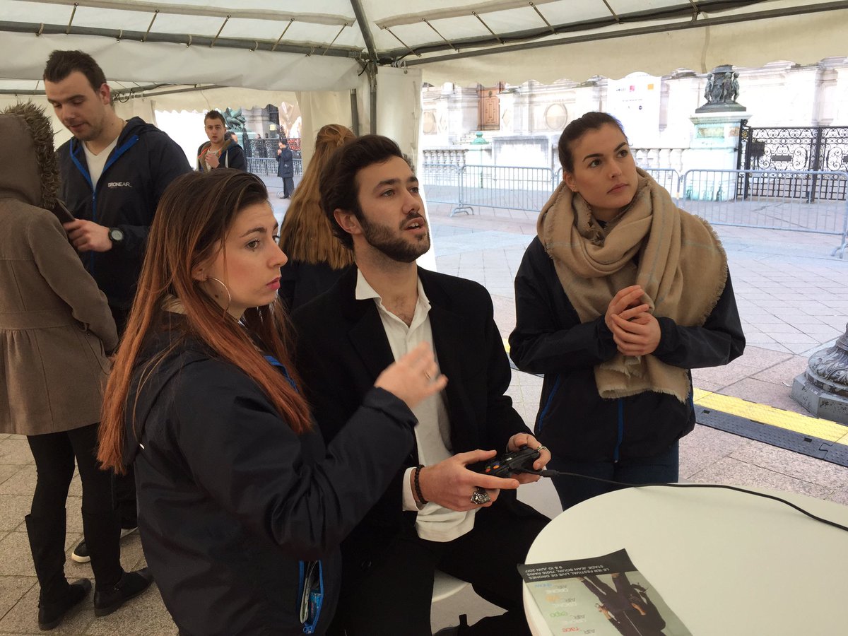 Toi aussi viens tester #Droneair_ a l'hôtel de ville de Paris #MBADMB #HackingParis2024
