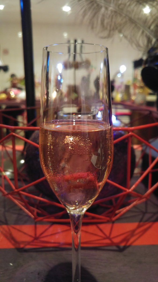 ai_video_s's tweet photo. Pairing the 1st plate of deliciousness with @laboriewines Brut Rose. What a treat!!! @tsogosun #SSEaster #SSCapeSun https://t.co/UP7byZefEd