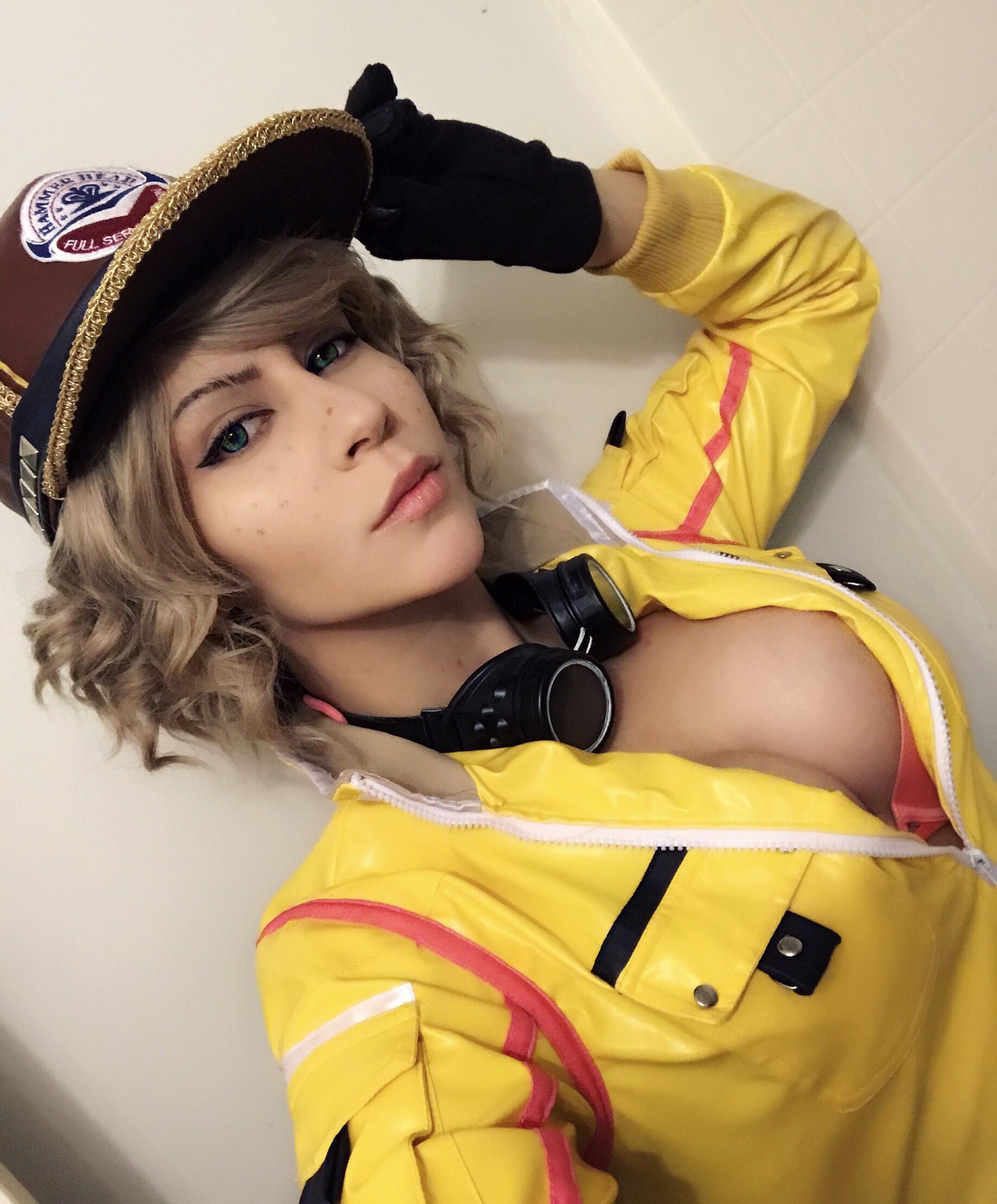 AKrCos on X: Cindy with freckles anyone? FFXV @FFXVEN  t.coM7Qmqz9PNI  X