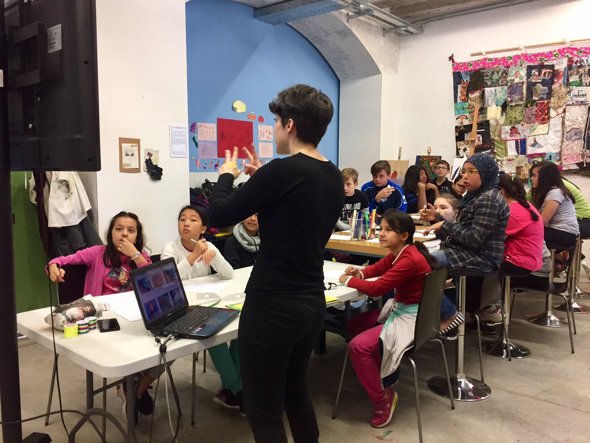 Arte y Derechos Humanos con estudiantes del colegio Calixto Ariño en <a href="/HarineraZgz/">HarineraZgz</a>