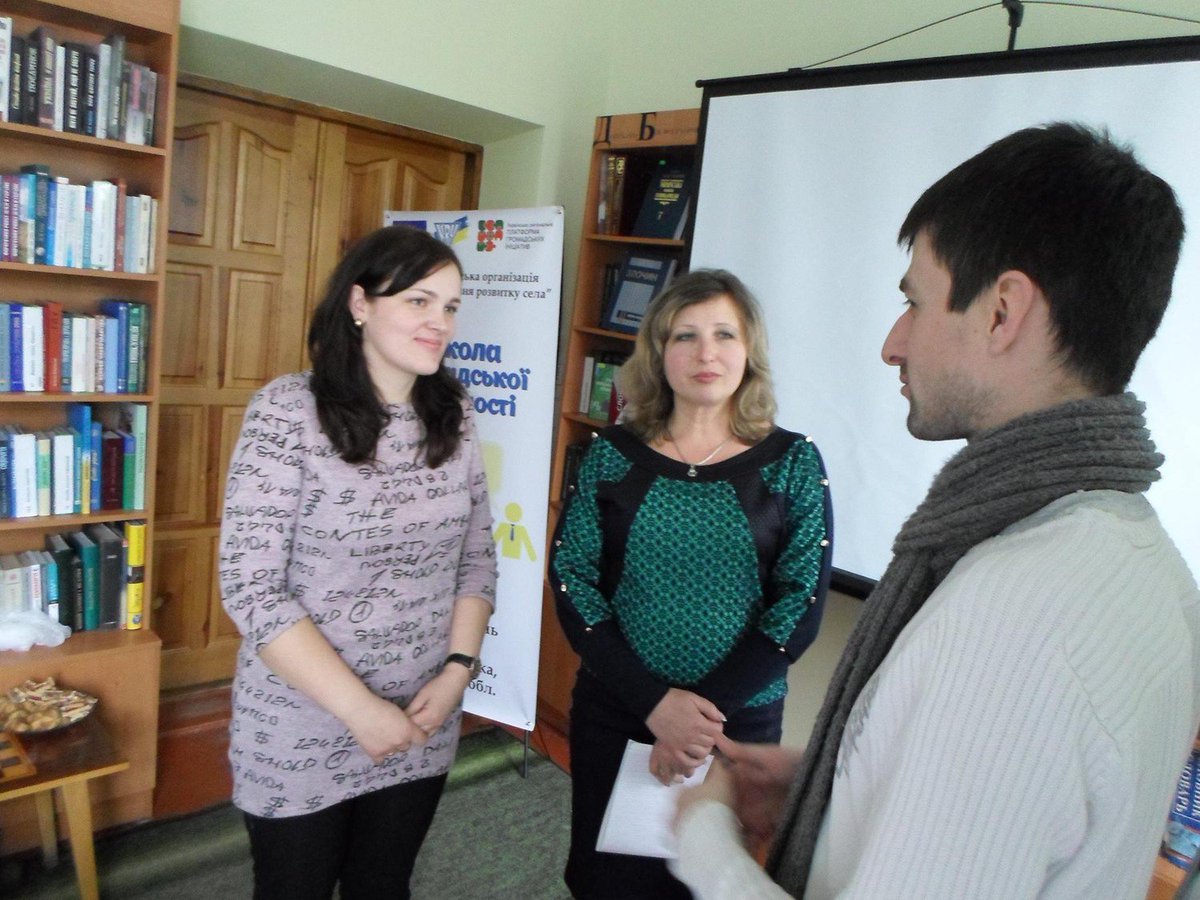 LibraryDem's tweet image. 14березня бібліотекарі Демидівської&quot;ЦСПШБ&quot; взяли участь в тренінгу в рамках Школи Громадської Активності - &quot;Успішні  комунікації в громаді&quot;.