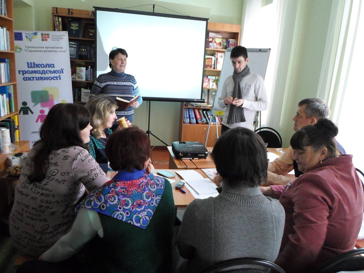 LibraryDem's tweet image. 14березня бібліотекарі Демидівської&quot;ЦСПШБ&quot; взяли участь в тренінгу в рамках Школи Громадської Активності - &quot;Успішні  комунікації в громаді&quot;.