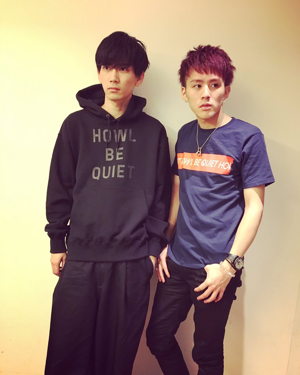Howl Be Quiet No Twitter 明後日 18日 からスタートする Pre Holic Tour 各公演のグッズ先行販売時間を告知いたしました 初日の赤坂blitzは 15 30 販売開始いたします ぜひ開場前にご利用くださいませ その他地域は にて T Co Y1gfg5nlmf
