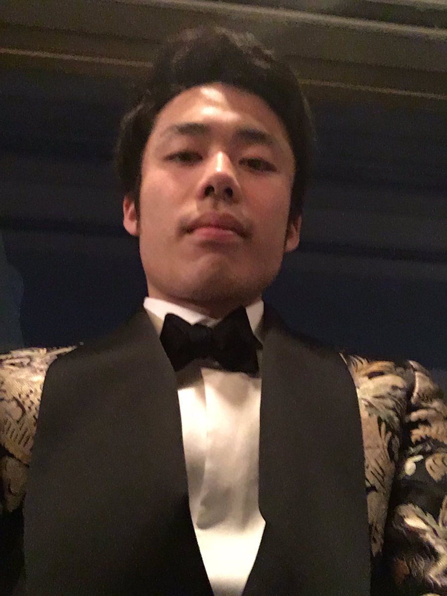 本日をもって大学を卒業しました。 ファンフェスの格好で出てやったw