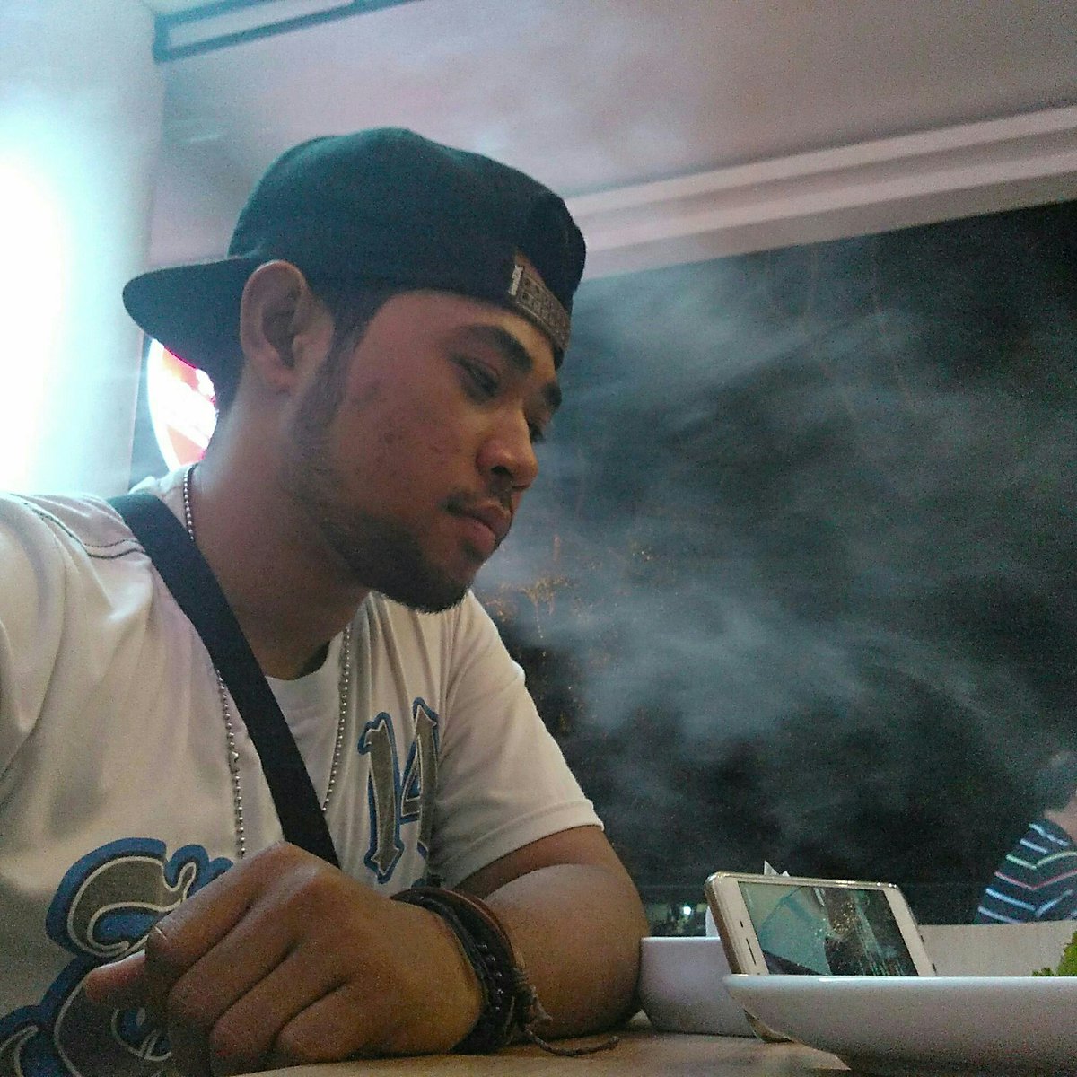 Robet05858934's tweet photo. #FotoProfilBaru https://t.co/zVzk9Mjr0n