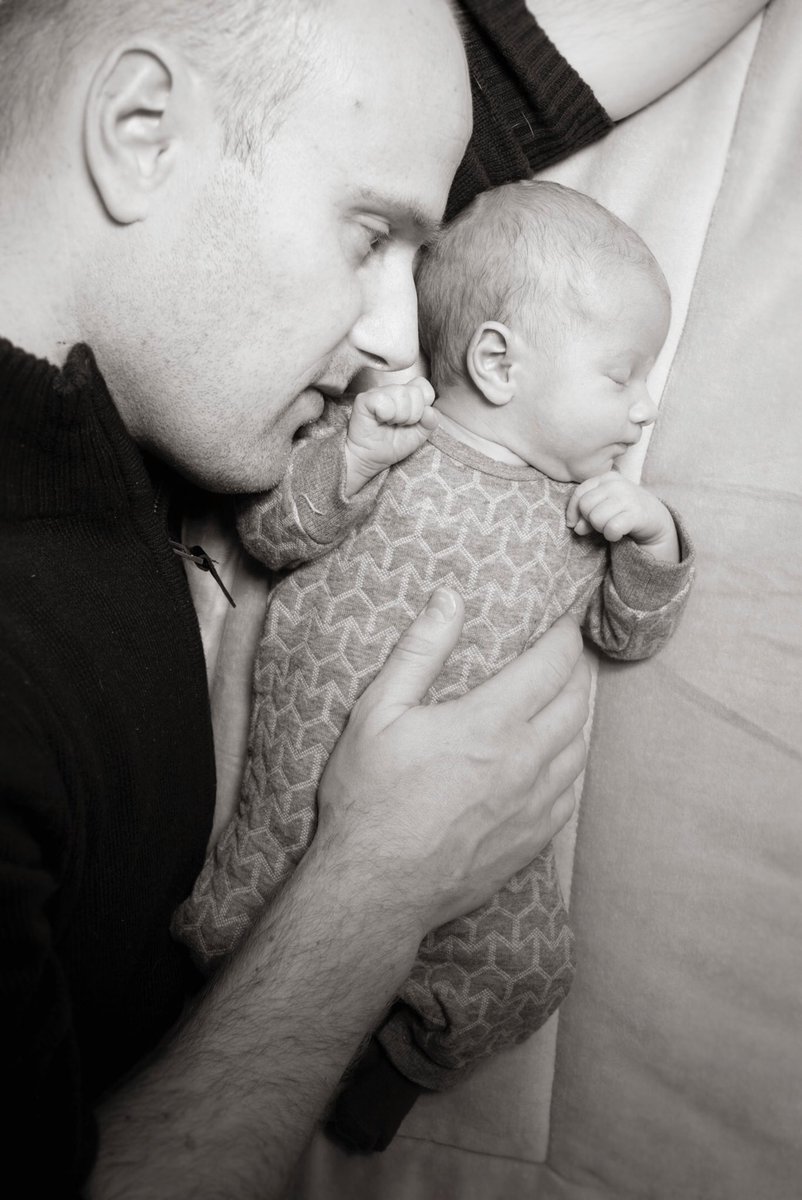 GezondinLR's tweet photo. Ligt jouw baby/kind vaak bij jou in bed? Vind je co-sleeping belangrijk? Ik kom graag met je in contact #fotoserie https://t.co/u2iuq9Sqes