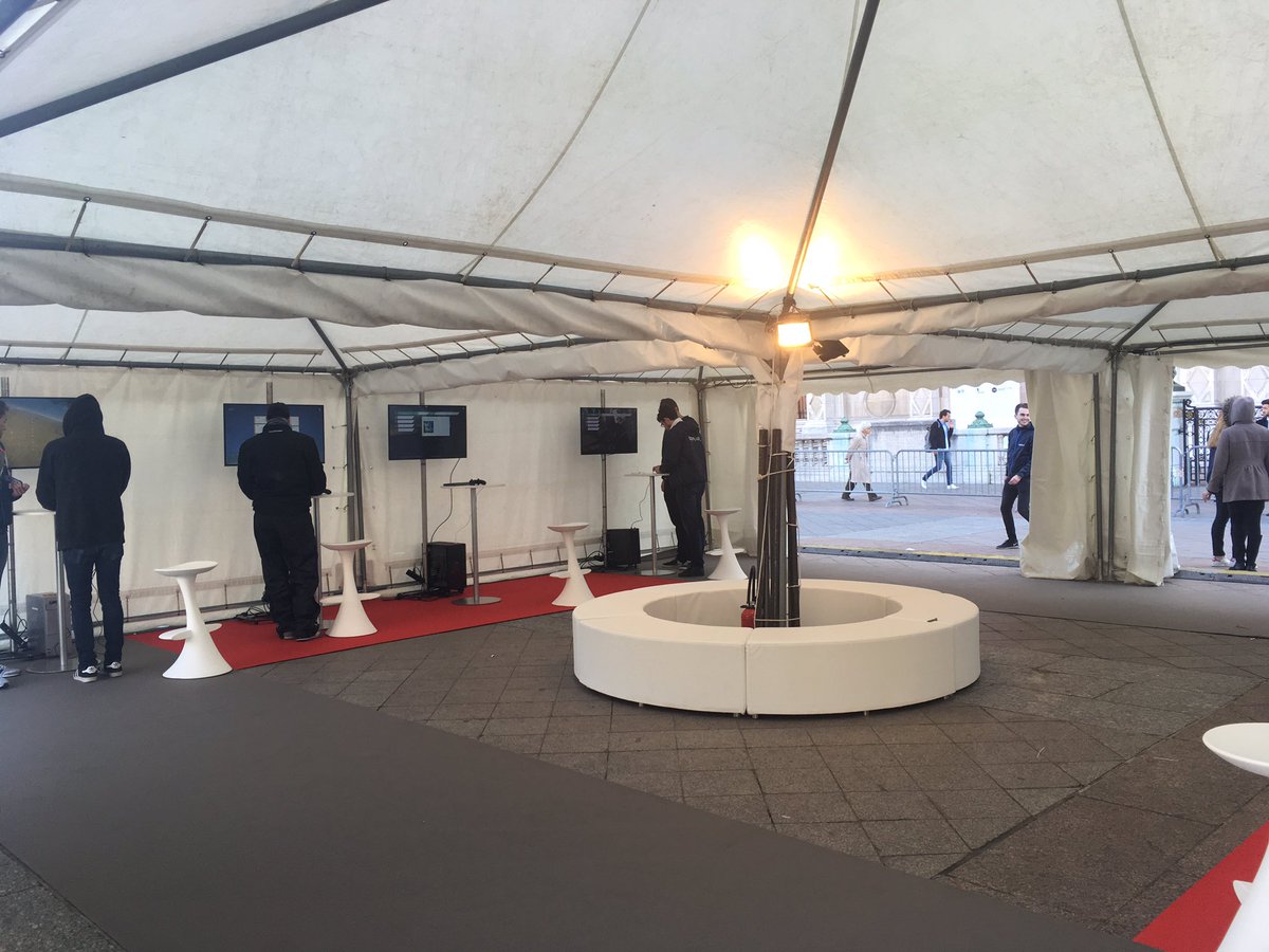 Nous vous accueillons dans notre espace d'immersion à l'Hôtel de Ville #HackingParis2024 #DroneAirHDV