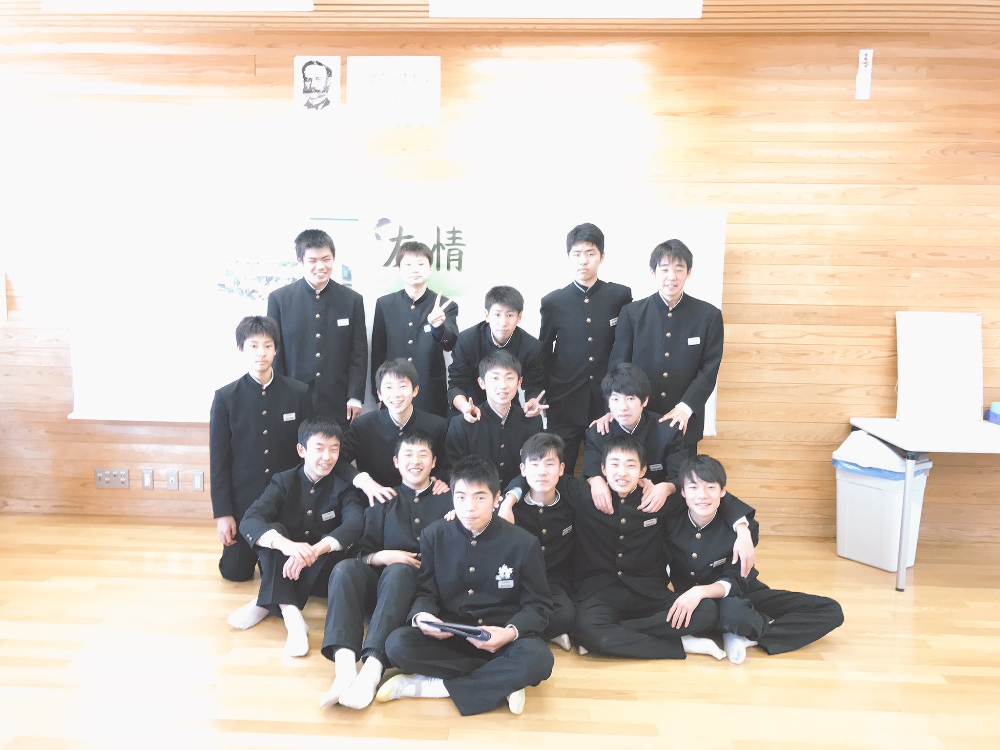 Uzivatel Ohkubofc Coach Na Twitteru 大久保中学校サッカー部全員が無事卒業証書を手に旅立って行きました 努力次第でみんなの未来はより輝くものに変わって行きます 日々チャレンジ精神を忘れず生活を送ってください 応援してます