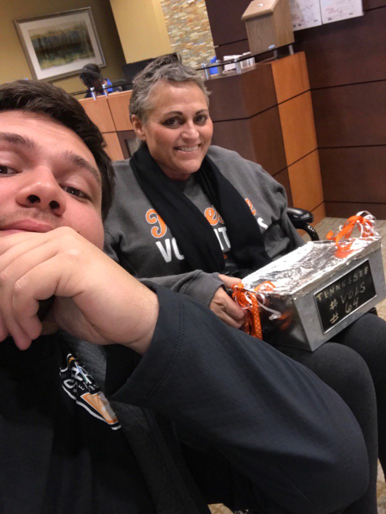rssprague5's tweet photo. Gearing up for spring ball delivering some sweet treats to great people!#Vol #64 https://t.co/8erSyf4s9Y
