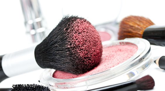 informativost5's tweet photo. ¿Sabes cuándo tienes que renovar tus productos de cosmética? ¡Toma nota para evitar infecciones! https://t.co/7HOKIuhPeH https://t.co/YVtFCpDetx