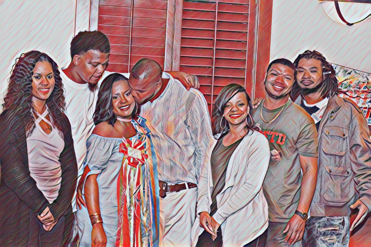 yayotheking1101's tweet photo. 💉😘😍Tha Love💉😘😍
#DavisFam https://t.co/S6q7HljDrb