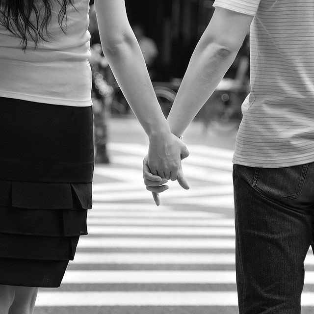 لكلٍ وصف ، وعندك يعجز التعبير ..                                تعبت اتخيل اوصافك واصورها 😴❤️