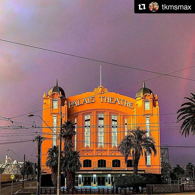 The Palais amongst a purple sky 💜 
#PalaisTheatre #Palais #stKilda #visitStKilda #Victoria #visitVictoria 
📷 @tkmsmax