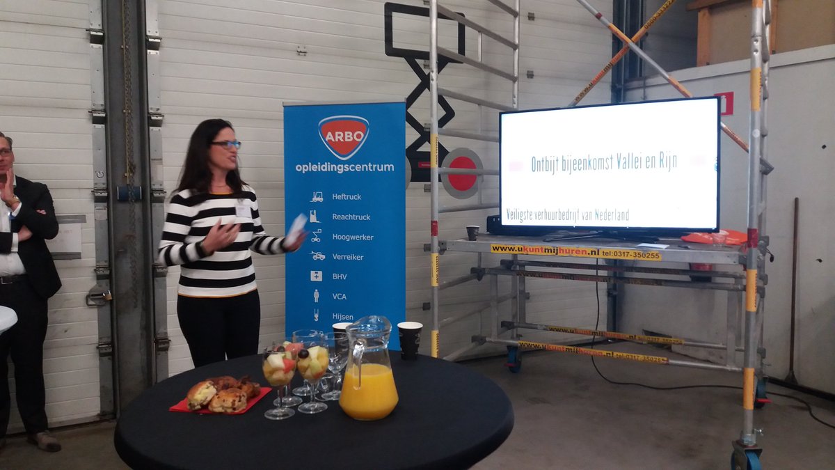 FransdeKleuver's tweet photo. Namens @bdumedia bij @valleienrijn. Gastheer is #ARBO opleidingscentrum #Ede. @Lisettedjong begint ochtendsessie met voorstellen nieuwkomers https://t.co/UH2OASN46O