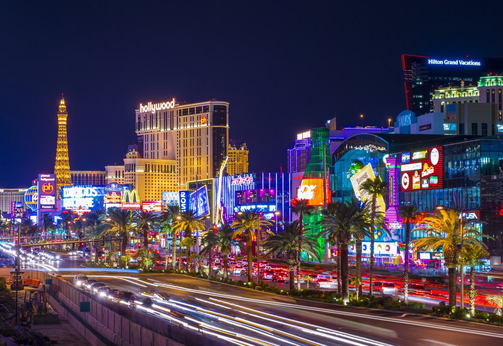 MyVIPVacation's tweet image. The Strip in #Vegas always on the go at anytime of day. Book your next #VIPVacations with us at a #discounted rate. #Offers #Worldwide
