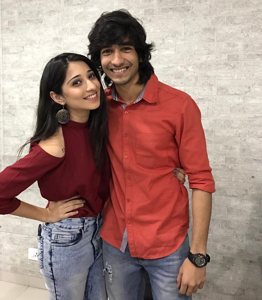 aar12tntn's tweet photo. Waah waah three different pics!❤️
@shantanum07 @VrushyyMehta #Vrushan 
For the all of u it's a happy morning but for me a happy afternoon!😂 https://t.co/nPPeYXxarL