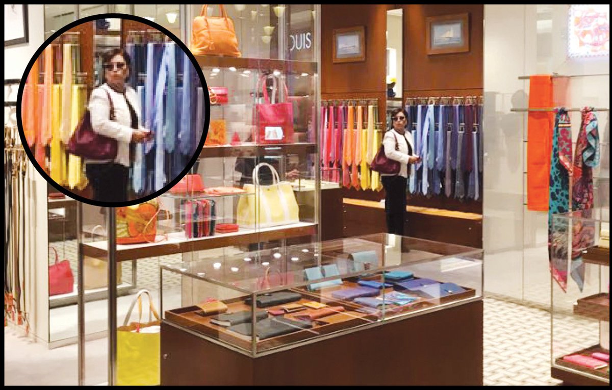 #IMPRESO <a href="/Rosario_Robles_/">Rosario Robles</a> Robles, con salario de $147,318 al mes va de “shopping” en lunes laboral < <a href="/rarezamundana/">Beth</a> bit.ly/2nuo0vZ