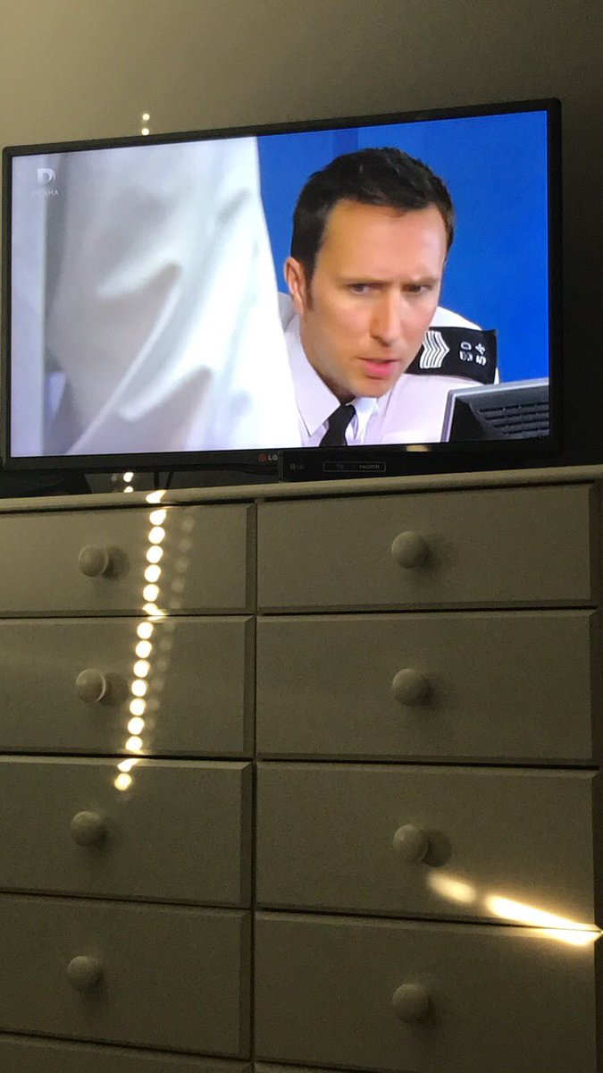 lemonyellowsun_'s tweet photo. YESSSSS!!!!! Smithy is back in this mornings 'The Bill' episode! It will now be a good day💪🏼 @WalkinshawAlex #DaleSmith #AdrianFletcher https://t.co/wzMyaYydYN