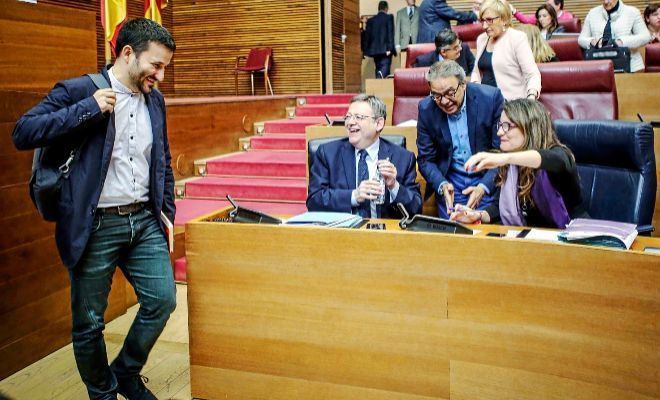 elmundocv's tweet photo. Marzà revisará su decreto para que altos cargos puedan usar el castellano https://t.co/yIHg32ui9Z vía @HectrSanjuan @ndelatower https://t.co/ZWGWuNXmLv