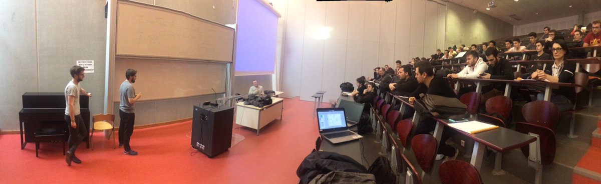 Hackathon2017's tweet image. [OFF-J3]👾👍🏻 Dernière ligne droite pour le #Hackathon2017 avec les élèves de la DTA et WEIL !!!!