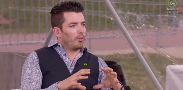 ClimateReality's tweet photo. You might know him from Property Brothers, but did you know @MrSilverScott is fighting for solar energy in Nevada? https://t.co/KegylQrs2d https://t.co/IxwdtLZ7uV
