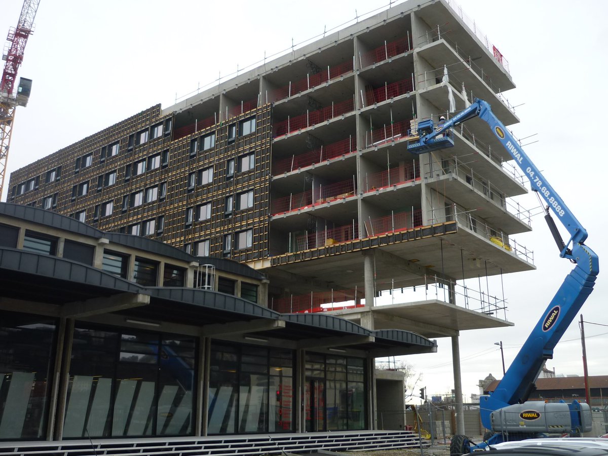 batiserf's tweet photo. Fin des travaux de gros œuvre, pour le projet Study Hall à Lyon Confluence #studioodiledecq #batiserf Merci #ArQuitecture pour les photos https://t.co/qUnfWpXunL