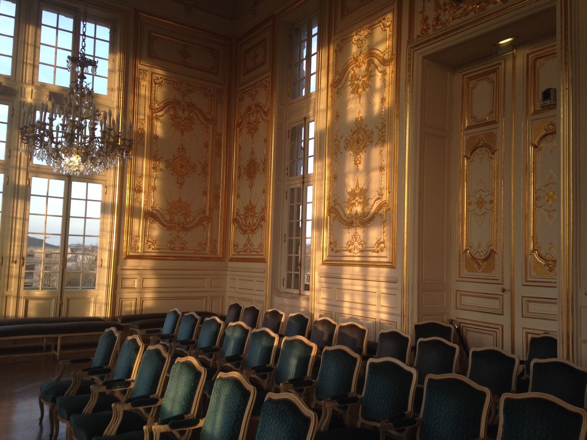 T_Voitellier's tweet photo. La salle des mariages @Versailles, écrin des consentements. https://t.co/1DCXmfHdjc