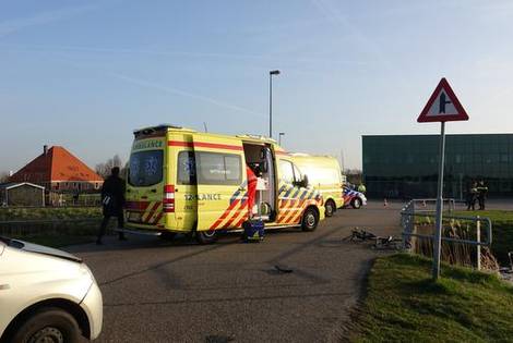 Wielrenner ernstig gewond bij aanrijding in Uitgeest dlvr.it/NdqTVM