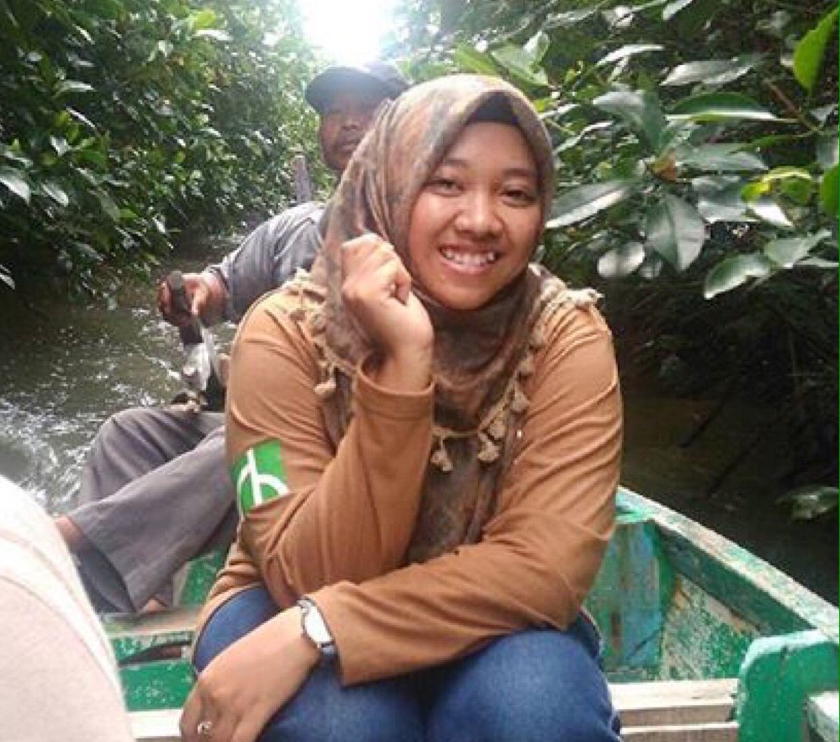 Sulistiowati, KeSEMaT XV, MAWAPRES FPIK UNDIP 2017
-----
Selengkapnya line.me/R/ti/p/%40clk1…