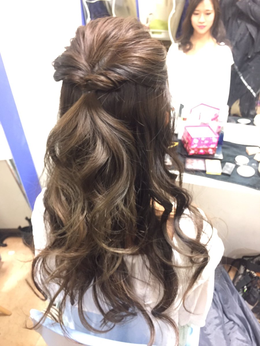 ট ইট র 中村 巴美 来年公開の映像撮影 3日目です モデルのまなちゃんのヘアアレンジ 撮影終わりに お仕事がんばってね モデル バレリーナ 役者 ヘアメイク ハーフアップ