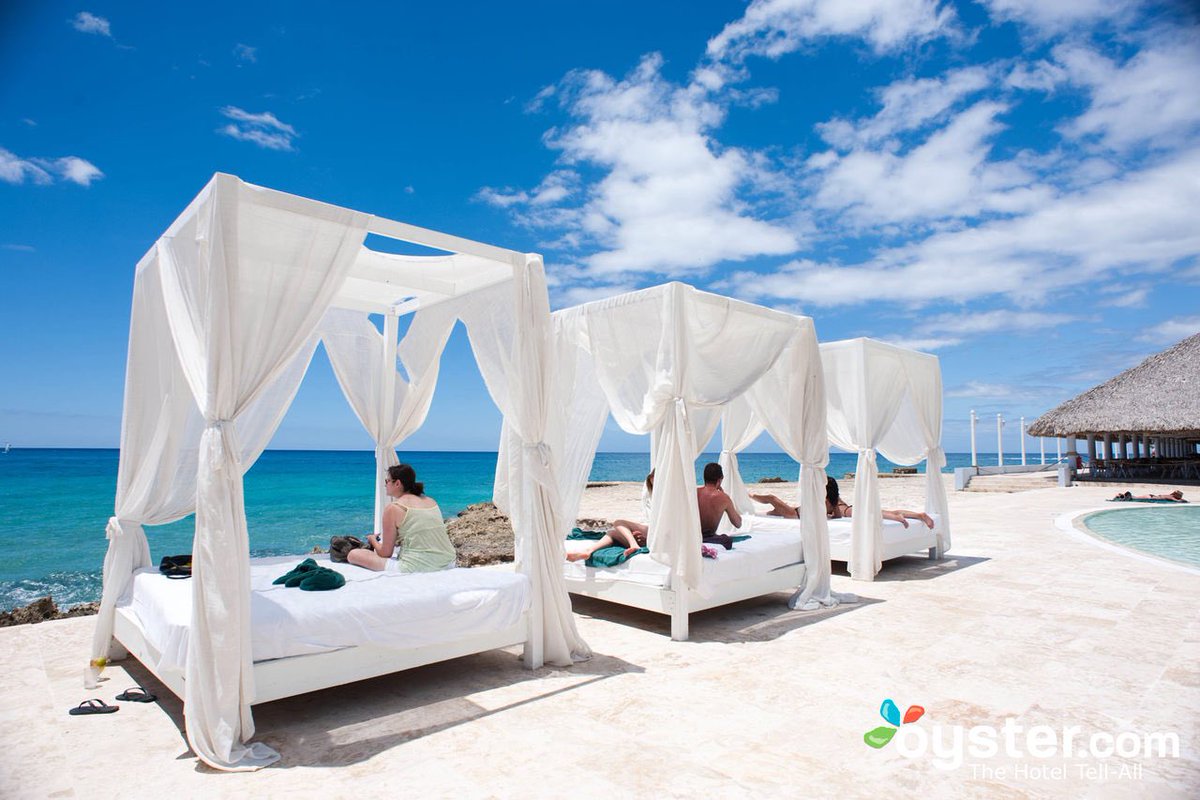 MyVIPVacation's tweet image. Beautiful picture from Oyster of luxury #resort in #DominicanRepublic. Check out what we have at #VIPVacations for the 2017 #Season