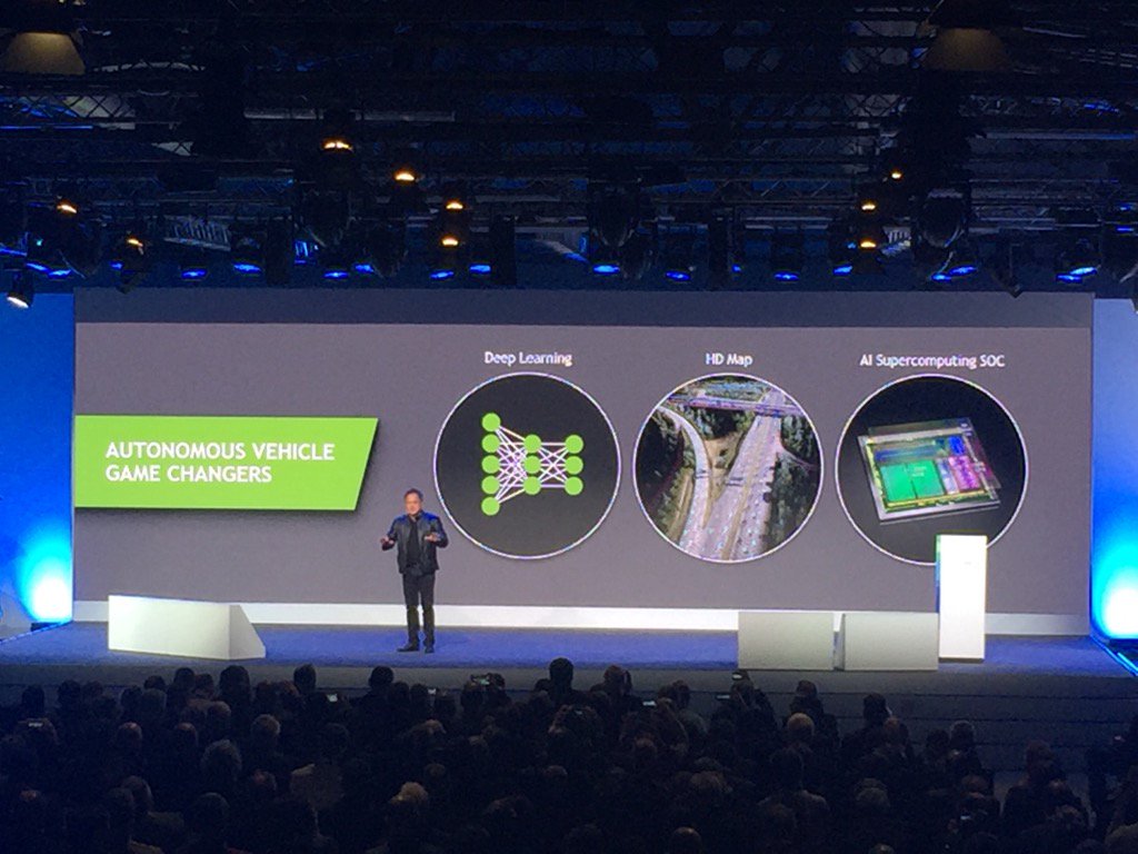 CazenaveFra's tweet image. @nvidia CEO speaks at #BCW17 about #AI #HDmap #supercomputing to make possible #selfdriving cars @BoschGlobal