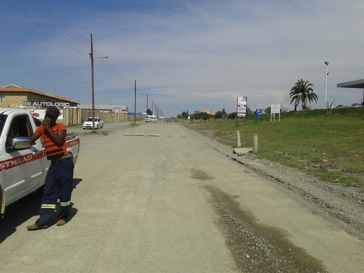 GeoSolEarth's tweet photo. #Construction #Layerworks #Roads #NuclearGauge #Density #Testing โ https://t.co/keSQR39Y5c