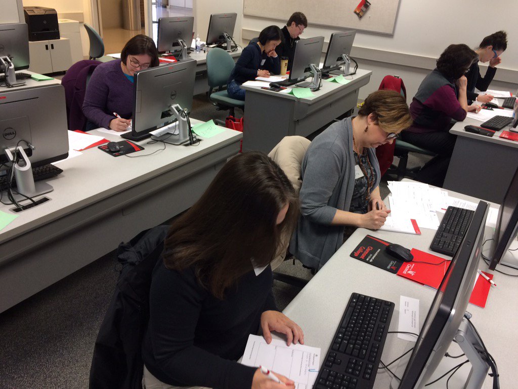 kgmeloy's tweet photo. 3T at Clermont #Storyline 2 pre-conference workshop pt1 - storyboarding. @UCCanopy @ucclermont https://t.co/xHydrDJxI8