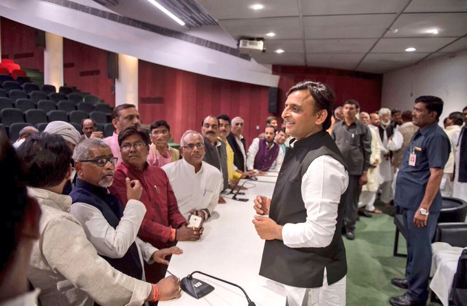 View image on Twitter यूपी: मुलायम सिंह ने 29 मार्च को लखनऊ में होने वाली विधायकों की बैठक रद्द की