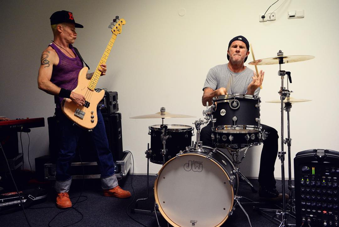 ChiliPeppers's tweet photo. thanks Portland for always being such a cool city .. Who is coming to Seattle tomorrow???

https://t.co/LDiU9RQw3F https://t.co/dno0cIyEik