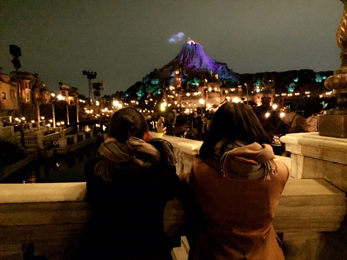 lo_distns's tweet photo. ディズニー🏰&amp;スカイツリー🗼のソラマチ！楽しかった◎
たくさんアトラクション乗ったりできたし、ソラマチで目的の抹茶スイーツ食べれたし。大満足。
今度はハロウィン行きたいな。👻 https://t.co/GaLYu0Q0sV