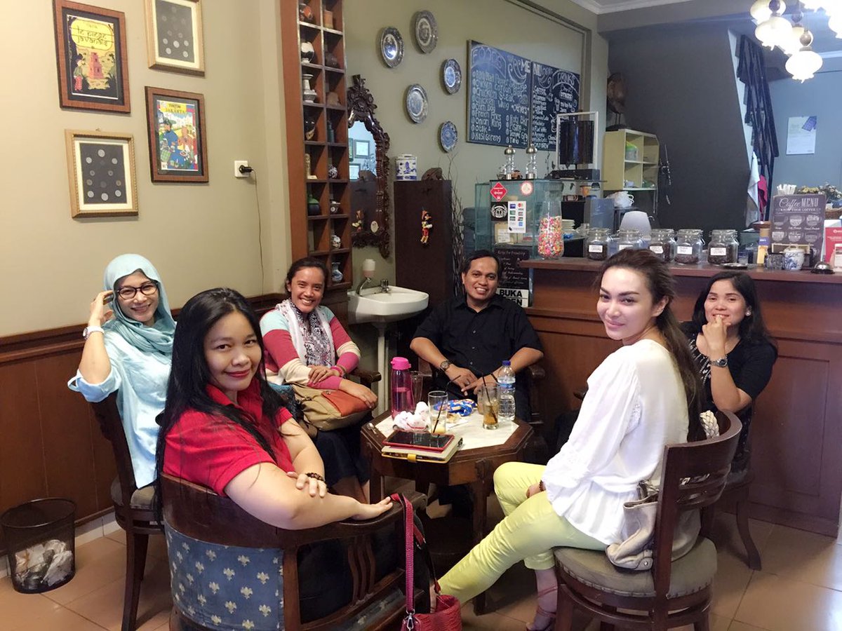 22Nisa's tweet photo. At Rumi Institute https://t.co/id4SzSgusP