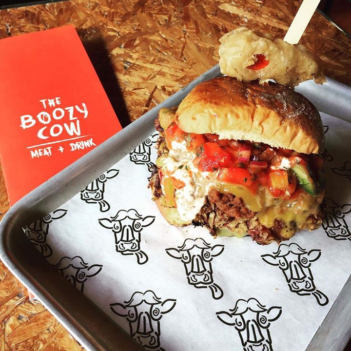 NACHO NACHO MAN! 🍔🧀  Nacho crusted chicken breast, oozy cheese, guacamole, homemade smoky salsa &amp; a jalapeño popper!🌶  #edinburgh #homerlove