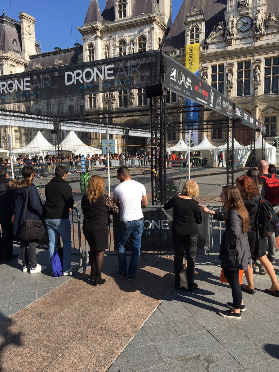 Venez nous rejoindre sur le parvis de l'Hotel de Ville <a href="/DRONE_AIR_/">DRONE AIR</a> #HackingParis2024