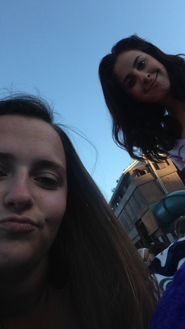 Karlypage's tweet photo. Happy 18th birthday to this best friend of mine!!!🎉🎈 https://t.co/QSvTABPelK