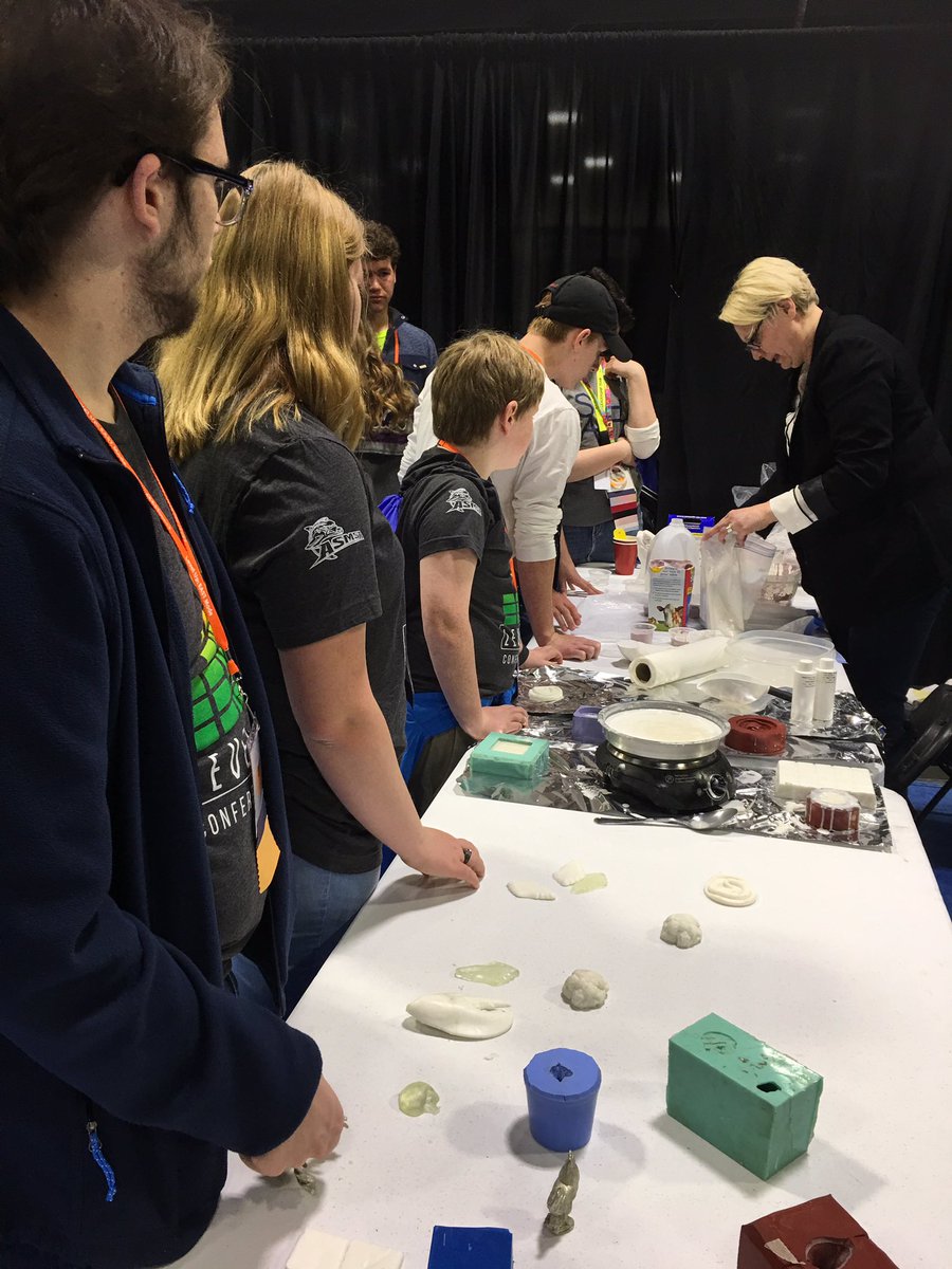 UALREAST's tweet photo. Soap casting going on at the UA Little Rock space!! #EASTcon17 #ualreastcon17 https://t.co/I5ag14iSsx