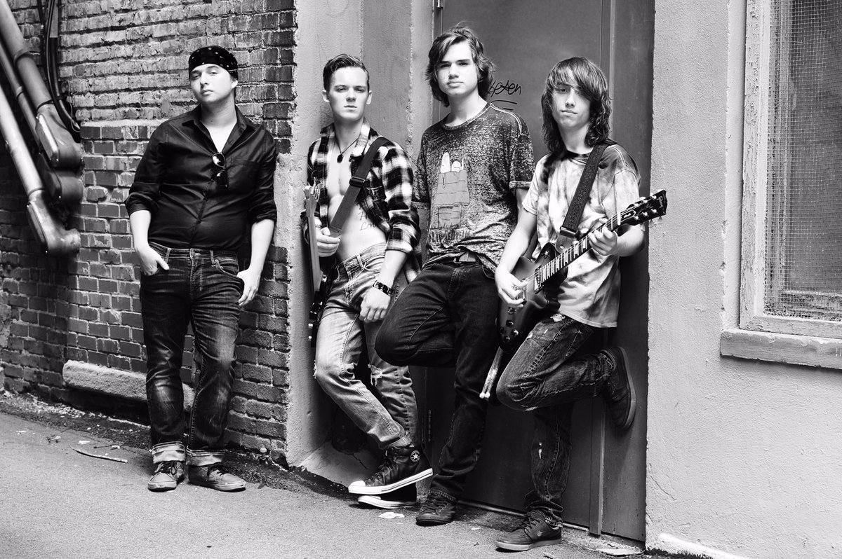 Vacancyrocks's tweet photo. Next show: Friday, April 21st at Mr. Smalls show starts 7 pm https://t.co/WHD6K65mMb