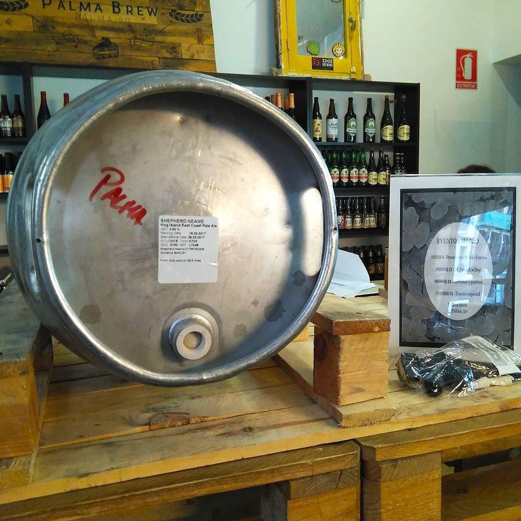 palmabrew's tweet photo. ¡Saltamos de alegría! ¡Ya ha llegado el cask de @shepherdneame a Palma Brew! Os esperamos … https://t.co/ysSpXrQ191 https://t.co/mAkpSWT1EJ