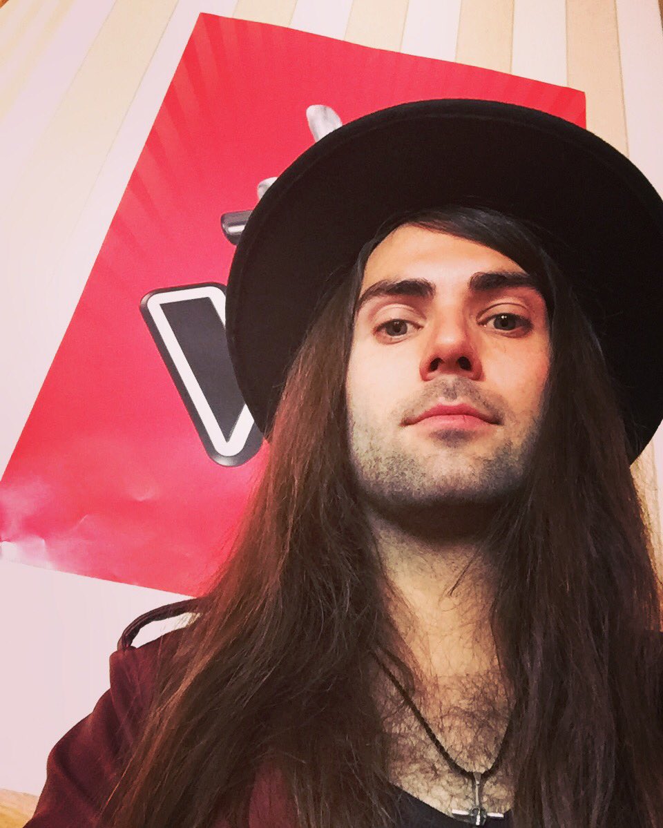 AnthonyMondL's tweet photo. #tbt à la fois où je me suis levé très tôt le matin du 17 septembre pour me rendre aux pré auditions de @laVoixTVA! #lavoixtva https://t.co/fZJnIQR6bM