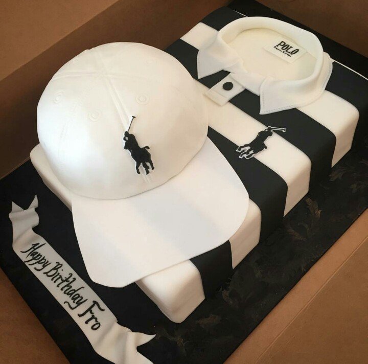 MacDaddyDior's tweet photo. When I'm baking for the hood. #Polo #RalphLauren  #ButtonDownSwag #PoloDownToTheSocks #BlackBoysWhoBake #LocalCakeDealer https://t.co/S6ZCALyLh3