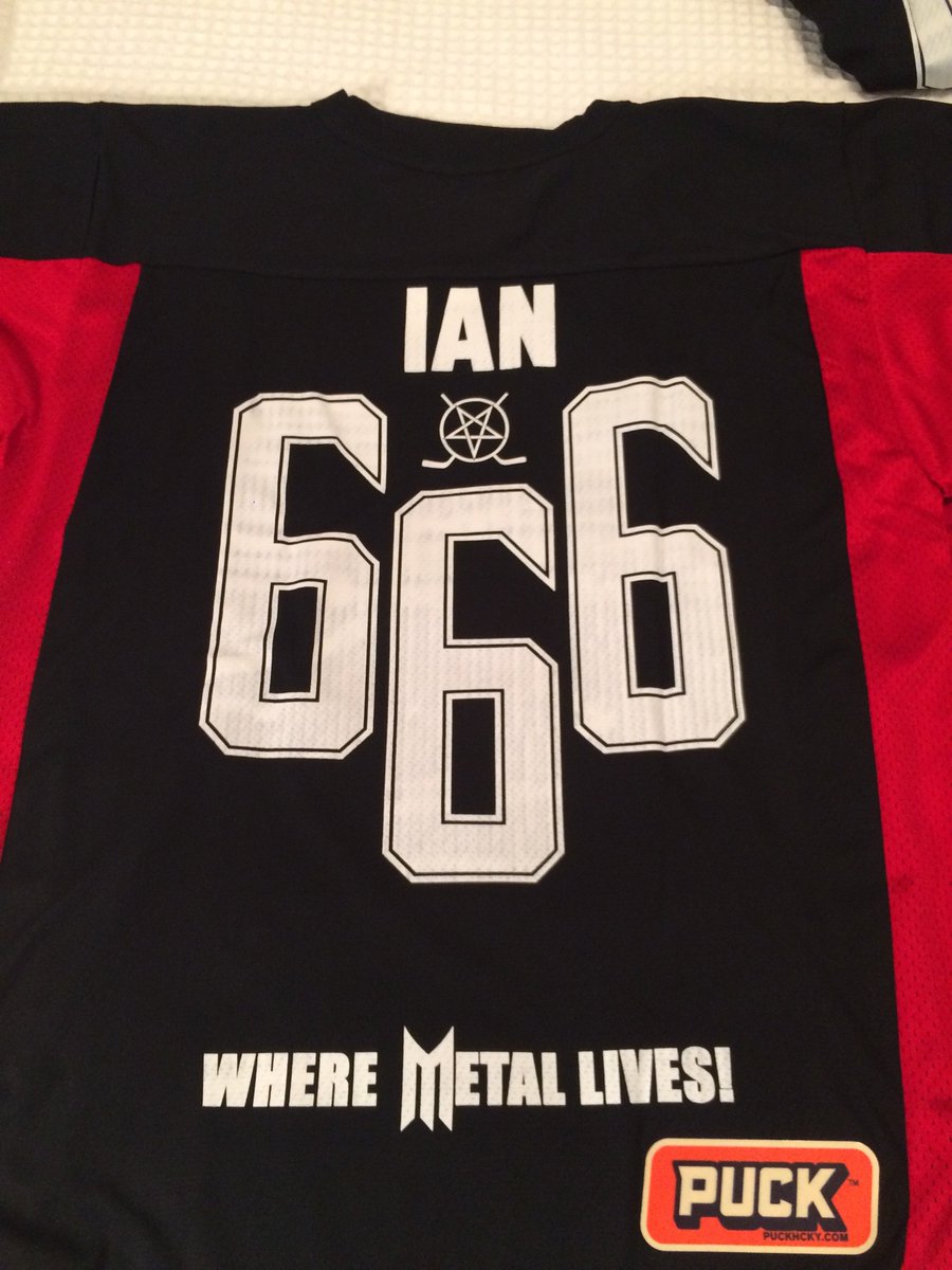 metaltim666's tweet photo. Check out my chat with a "focused" @Scott_Ian on @70000tons 
https://t.co/ssl6SAs6CZ
@Anthrax https://t.co/De1skZtia2