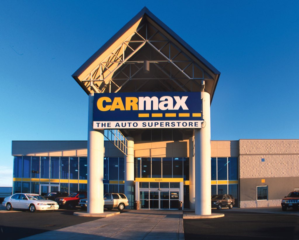 erikxperez's tweet photo. used car salesman: best i can offer you is $700

student athlete: 😊blessed 😩🙏🏻 to receive an offer 😈 💸from carmax 💯👨‍🎓✏️ https://t.co/VJsjbqNlag