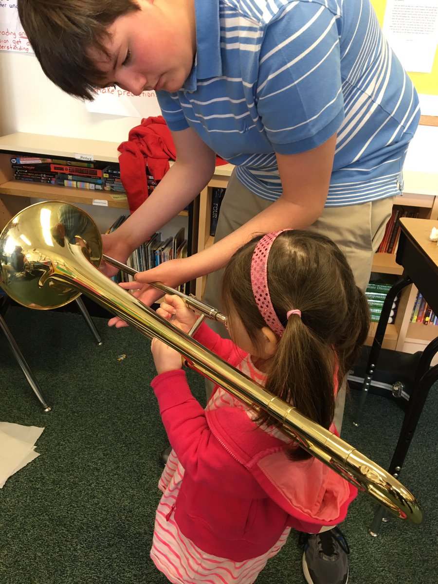 SSSASMaestroG's tweet photo. @SSSASsaints nursery kids getting in on the fun #futurebandandorchestrastudents https://t.co/KG3vyse0aC